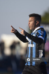 Hugo Quintana, de Liverpool. Torneo Intermedio. Estadio Belvedere.