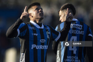 Hugo Quintana, de Liverpool. Torneo Intermedio. Estadio Belvedere.