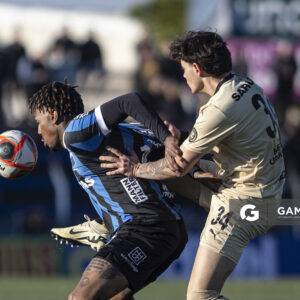 Abel Hernández, de Liverpool. Torneo Intermedio. Estadio Belvedere.
