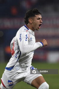 Exequiel Mereles, de Nacional. Torneo Intermedio. Estadio Gran Parque Central.