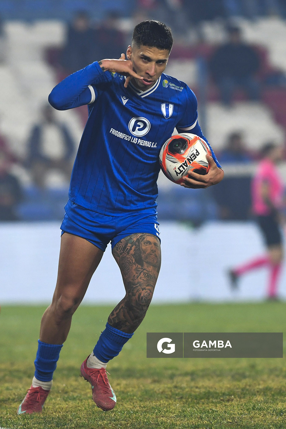 Agustín Rodríguez, de Juventud. Torneo Intermedio. Estadio Gran Parque Central.