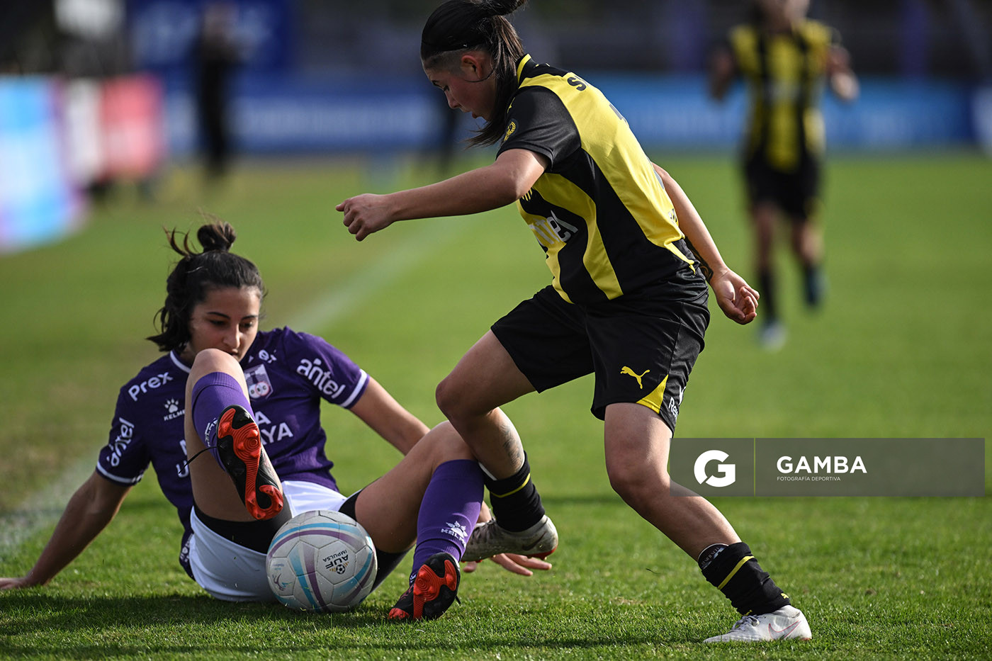 Constanza Fernández, de Defensor Sporting. Campeonato Uruguayo de Fútbol Femenino. Estadio Luis Franzini.