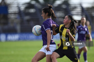 Constanza Fernández, de Defensor Sporting. Campeonato Uruguayo de Fútbol Femenino. Estadio Luis Franzini.