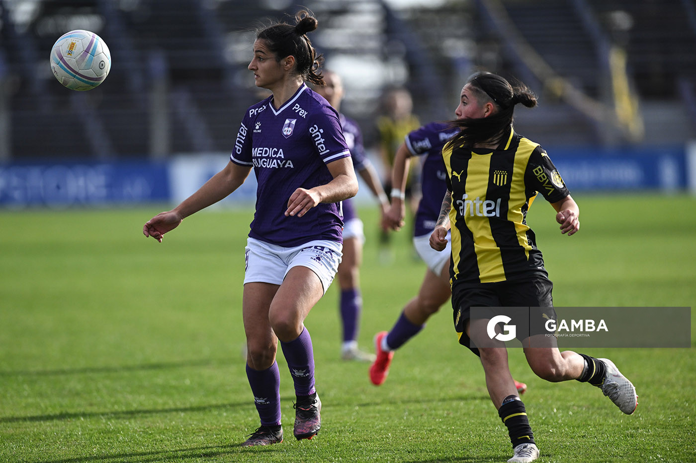 Constanza Fernández, de Defensor Sporting. Campeonato Uruguayo de Fútbol Femenino. Estadio Luis Franzini.