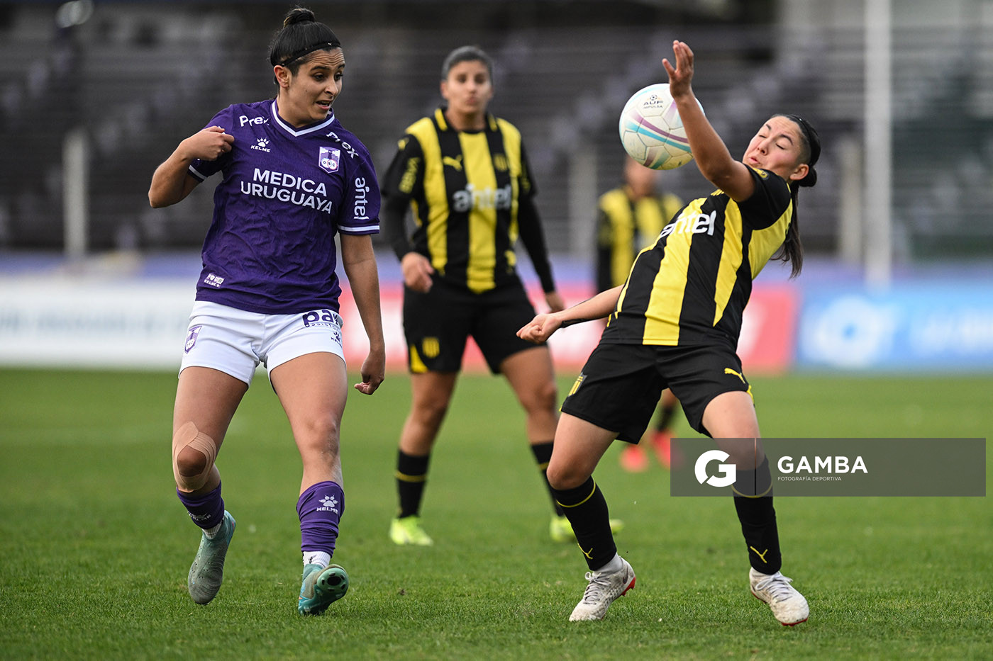 Érika Vidiella, de Peñarol. Campeonato Uruguayo de Fútbol Femenino. Estadio Luis Franzini.