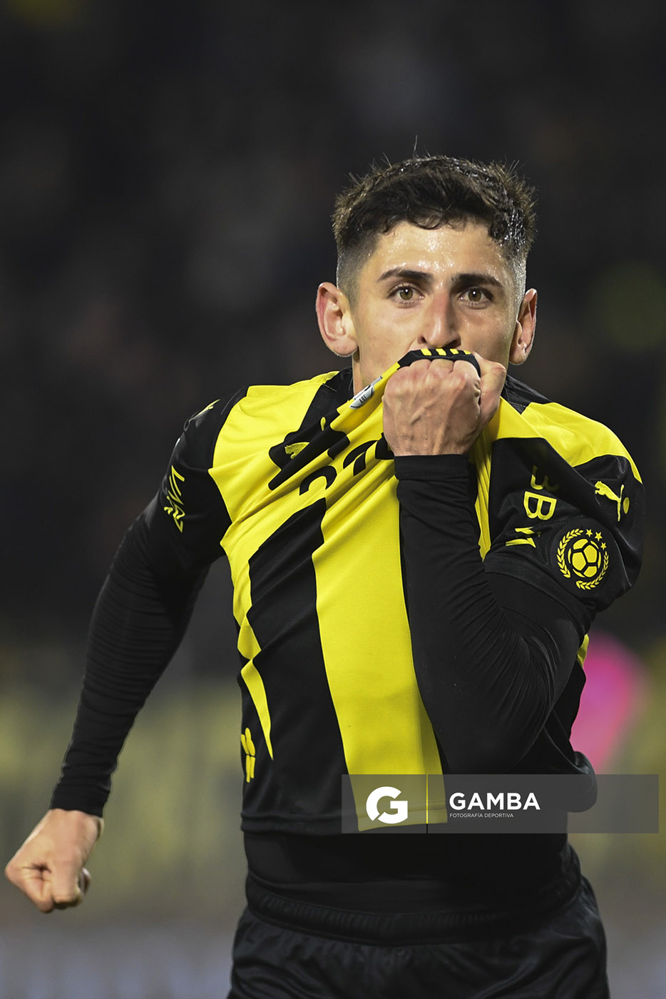 Ignacio Sosa, de Peñarol. Torneo Intermedio. Estadio Campeón del Siglo.