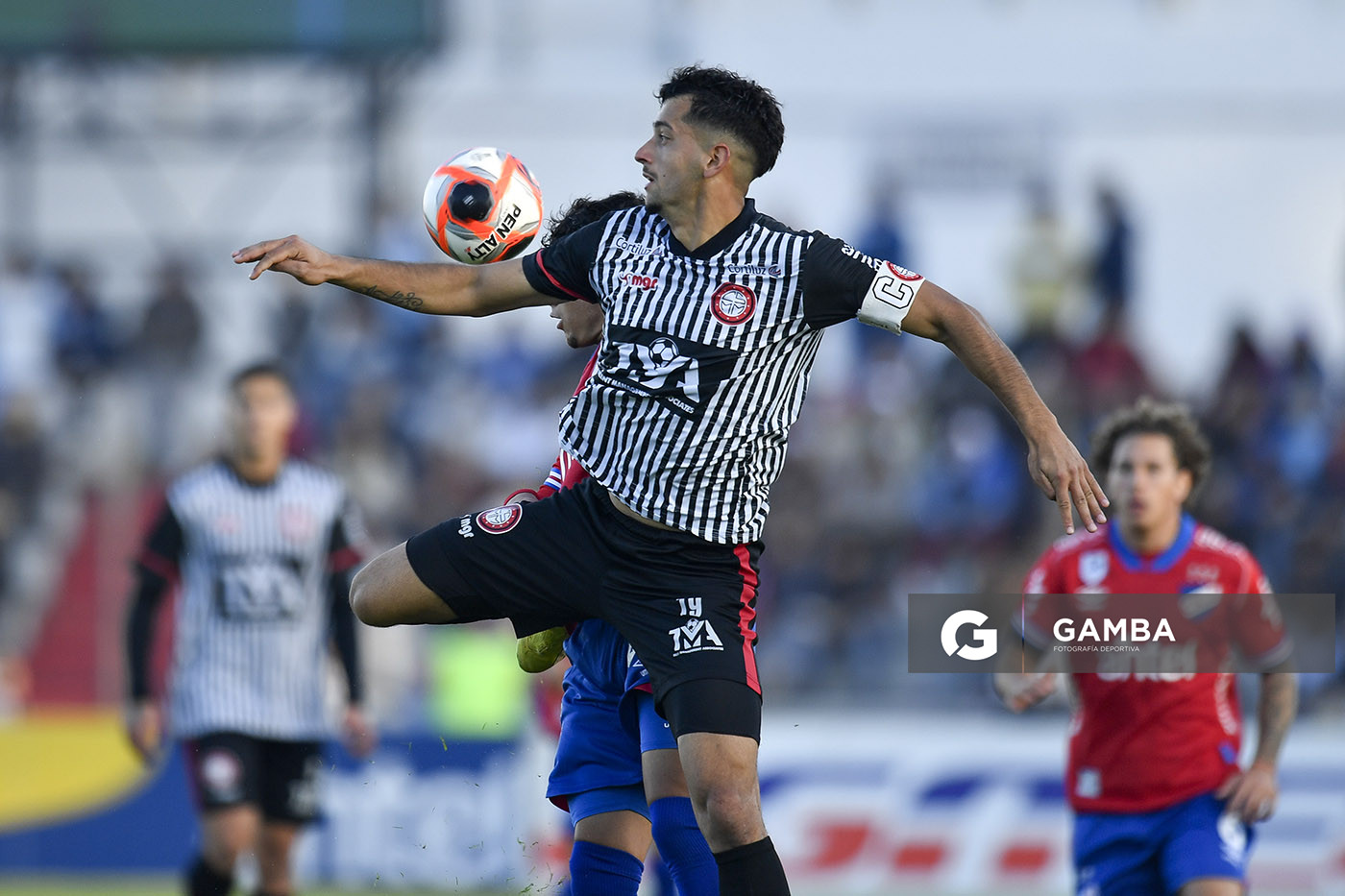Andrés Olivera, de Miramar Misiones. Torneo Intermedio. Estadio Silvestre Octavio Landoni.