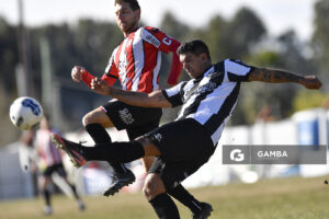 Diego Polenta, de Wanderers. 21ª Copa Nacional de Clubes. Parque Lorenzo Costa Montano.