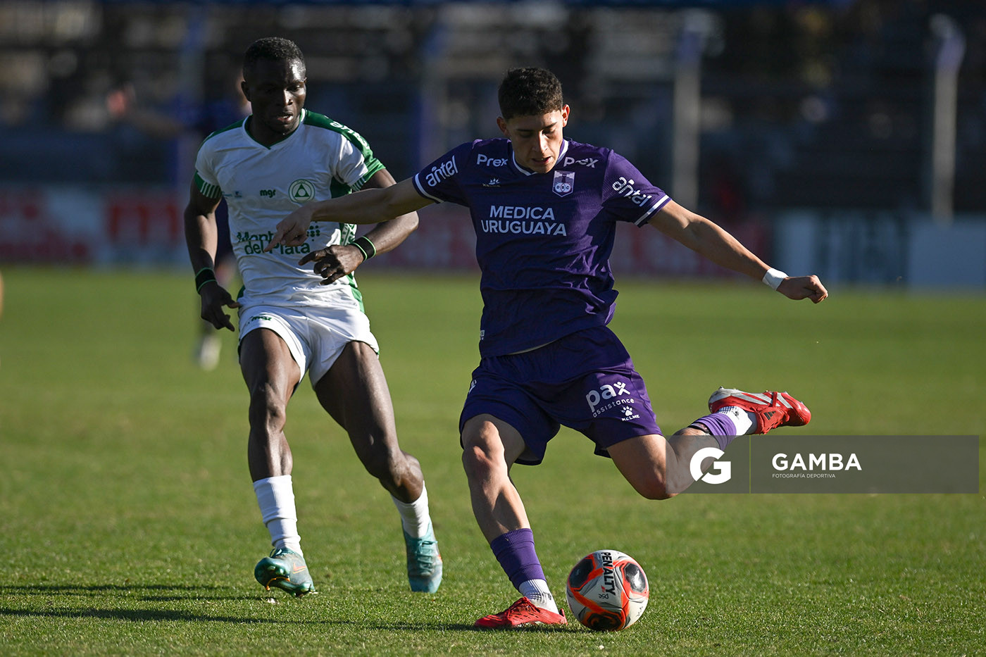 Patricio Pacífico, de Defensor Sporting. Torneo Intermedio. Estadio Luis Franzini.