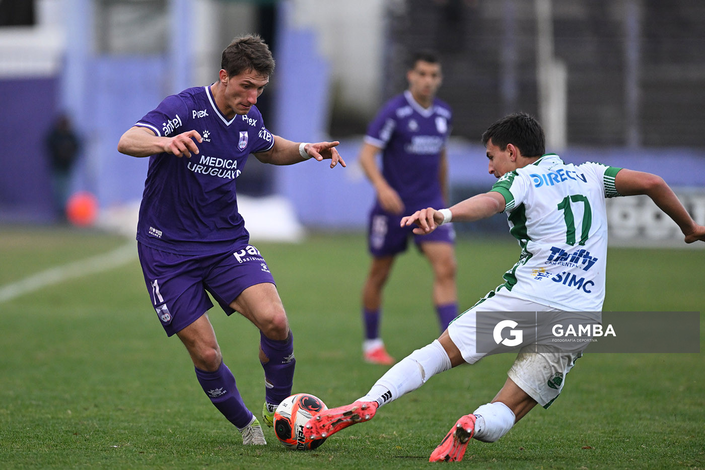 Lucas Agazzi, de Defensor Sporting. Torneo Intermedio. Estadio Luis Franzini.