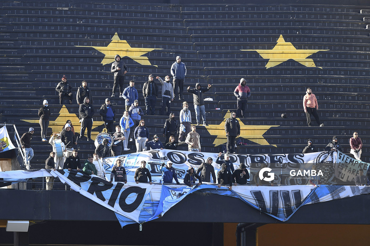Hinchas de Cerro. Torneo Intermedio. Estadio Campeón del Siglo.