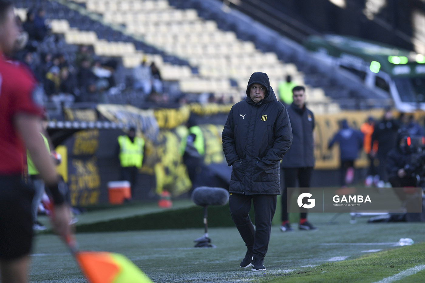 Diego Aguirre, director técnico de Peñarol, Torneo Intermedio. Estadio Campeón del Siglo.