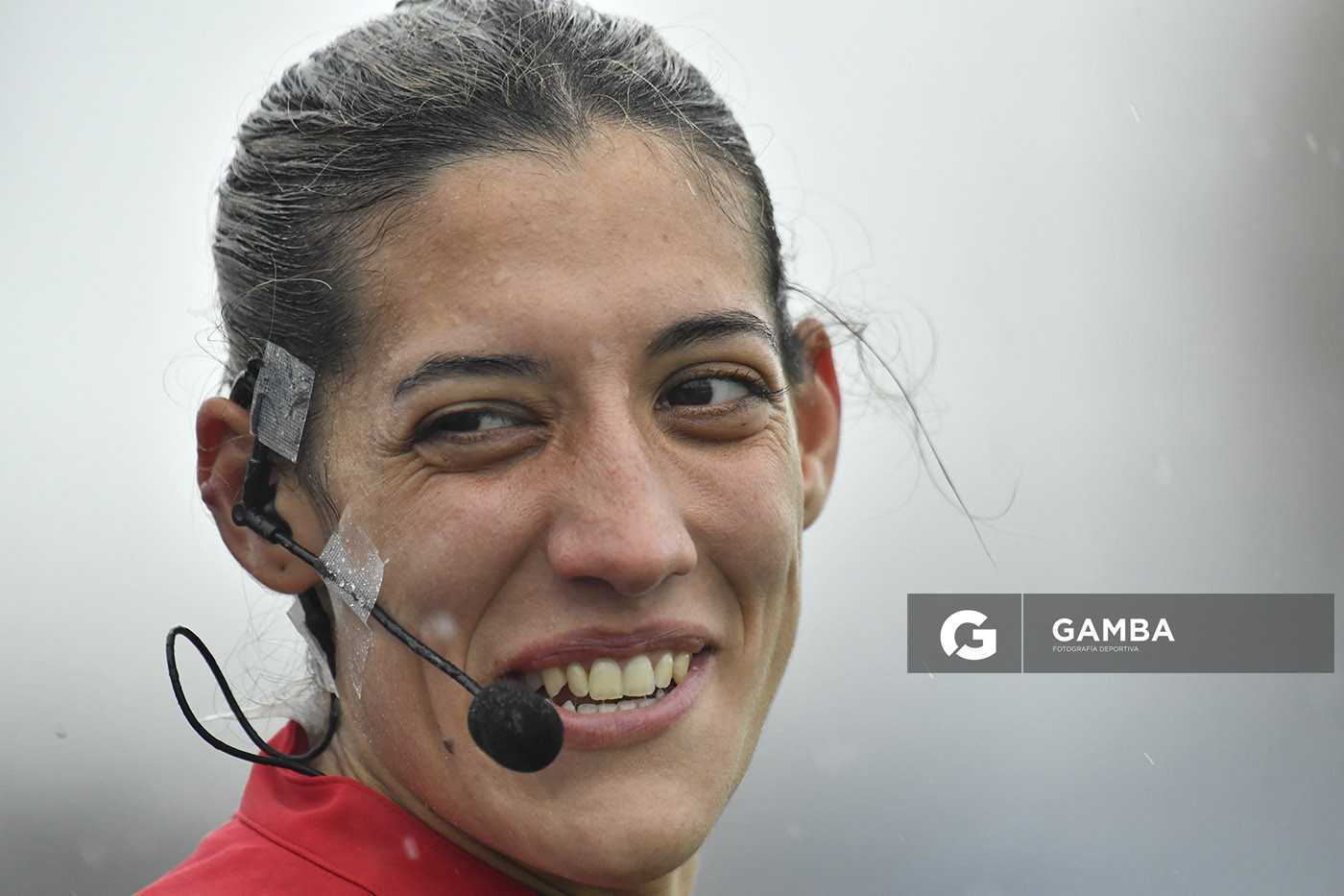Yenara Bares, primera árbitra asistente. Campeonato Uruguayo de Fútbol Femenino. Estadio Belvedere.