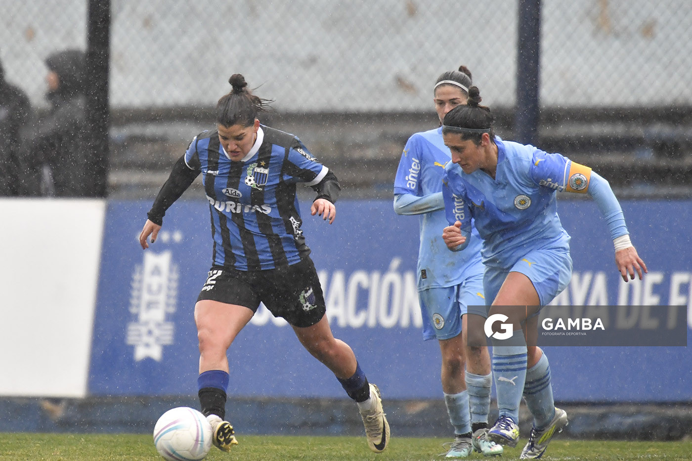 Julieta Lados, de Liverpool. Campeonato Uruguayo de Fútbol Femenino. Estadio Belvedere.