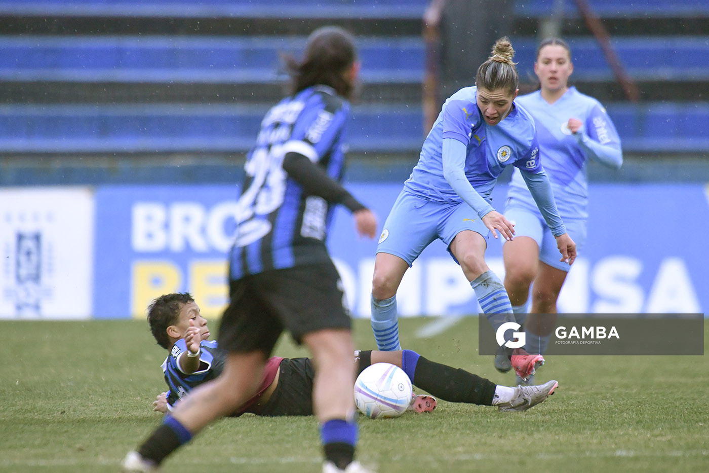 Camila Iriarte, de Montevideo City Torque. Campeonato Uruguayo de Fútbol Femenino. Estadio Belvedere.