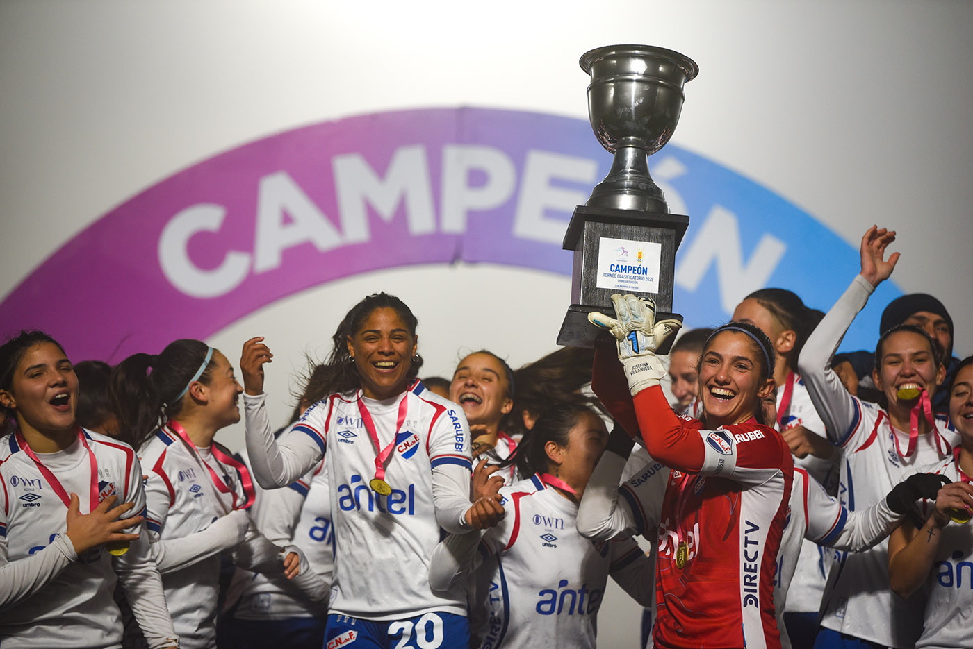 Gianni Schiaffarino-20250712GS-0046./ Josefina Villanueva, capitana. Nacional Campeón del Torneo Clasificatorio del Campeonato Uruguayo de Fútbol Femenino, el 12 de julio de 2025 en el Complejo Rentistas, en Montevideo. / Foto: Gianni Schiaffarino, Agencia Gamba.-