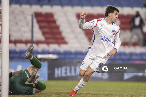 Gonzalo Petit, de Nacional. Torneo Intermedio. Estadio Gran Parque Central.