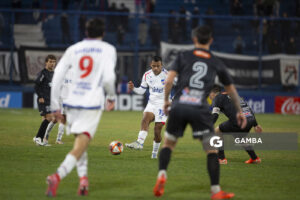 Lucas Morales, de Nacional. Torneo Intermedio. Estadio Gran Parque Central.
