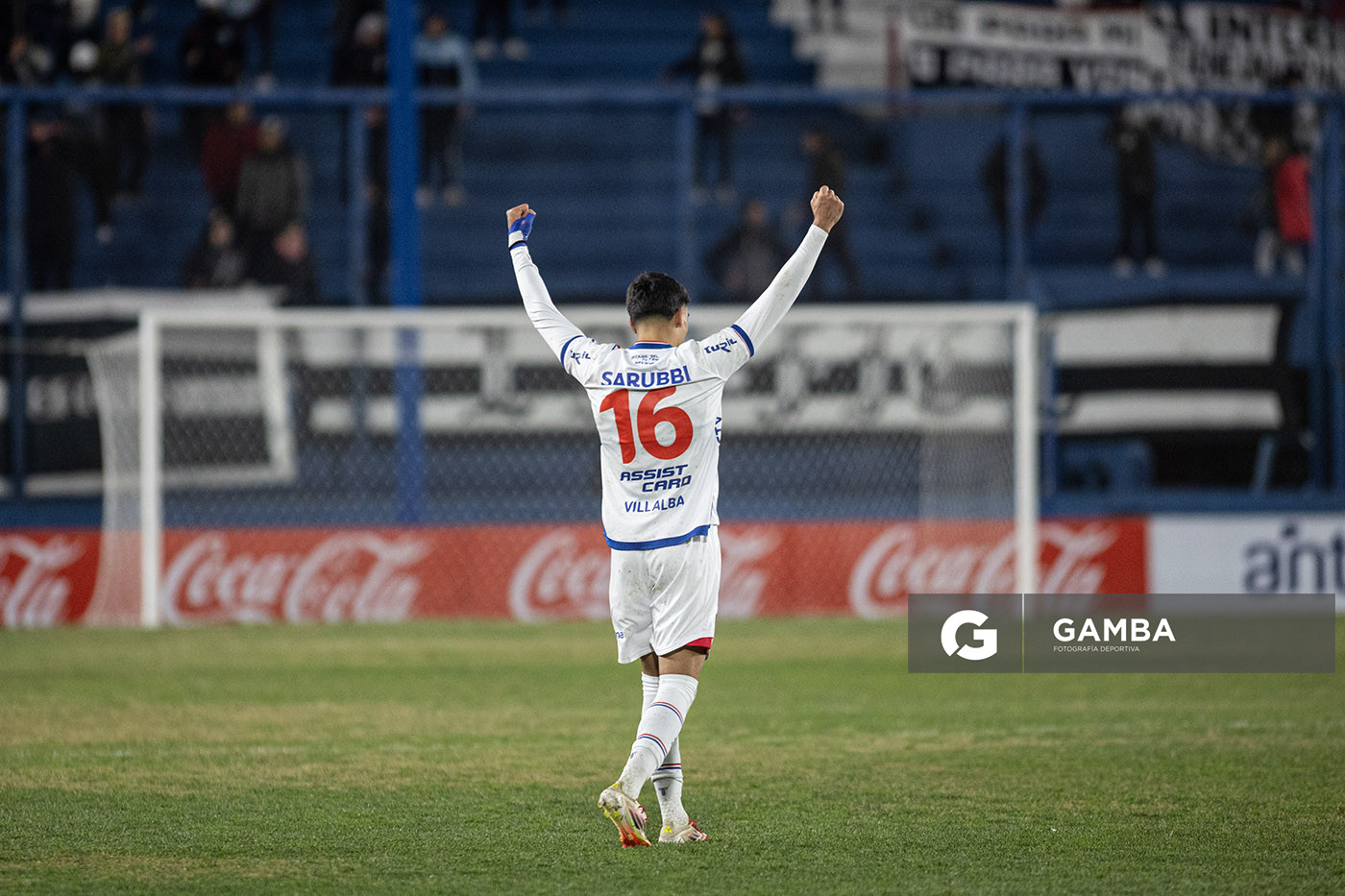 Lucas Villalba, de Nacional. Torneo Intermedio. Estadio Gran Parque Central.