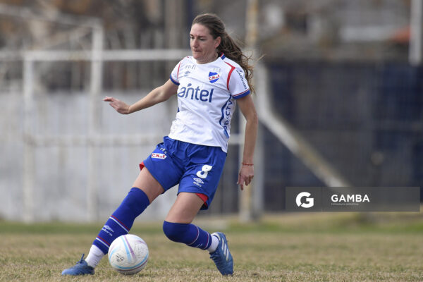 Sofía Oxandabarat, de Nacional. Campeonato Uruguayo de Fútbol Femenino. Estadio Parque Ancap.
