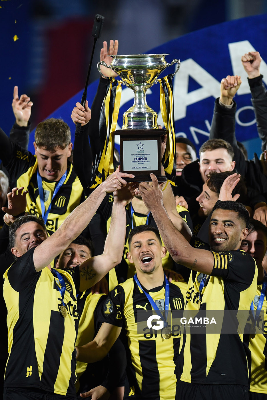 Peñarol Campeón. Torneo Intermedio. Estadio Centenario.