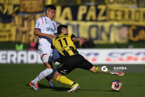 Maximiliano Silvera, de Peñarol. Torneo Intermedio. Estadio Centenario.