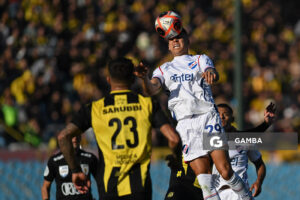 Julián Millán, de Nacional. Torneo Intermedio. Estadio Centenario.