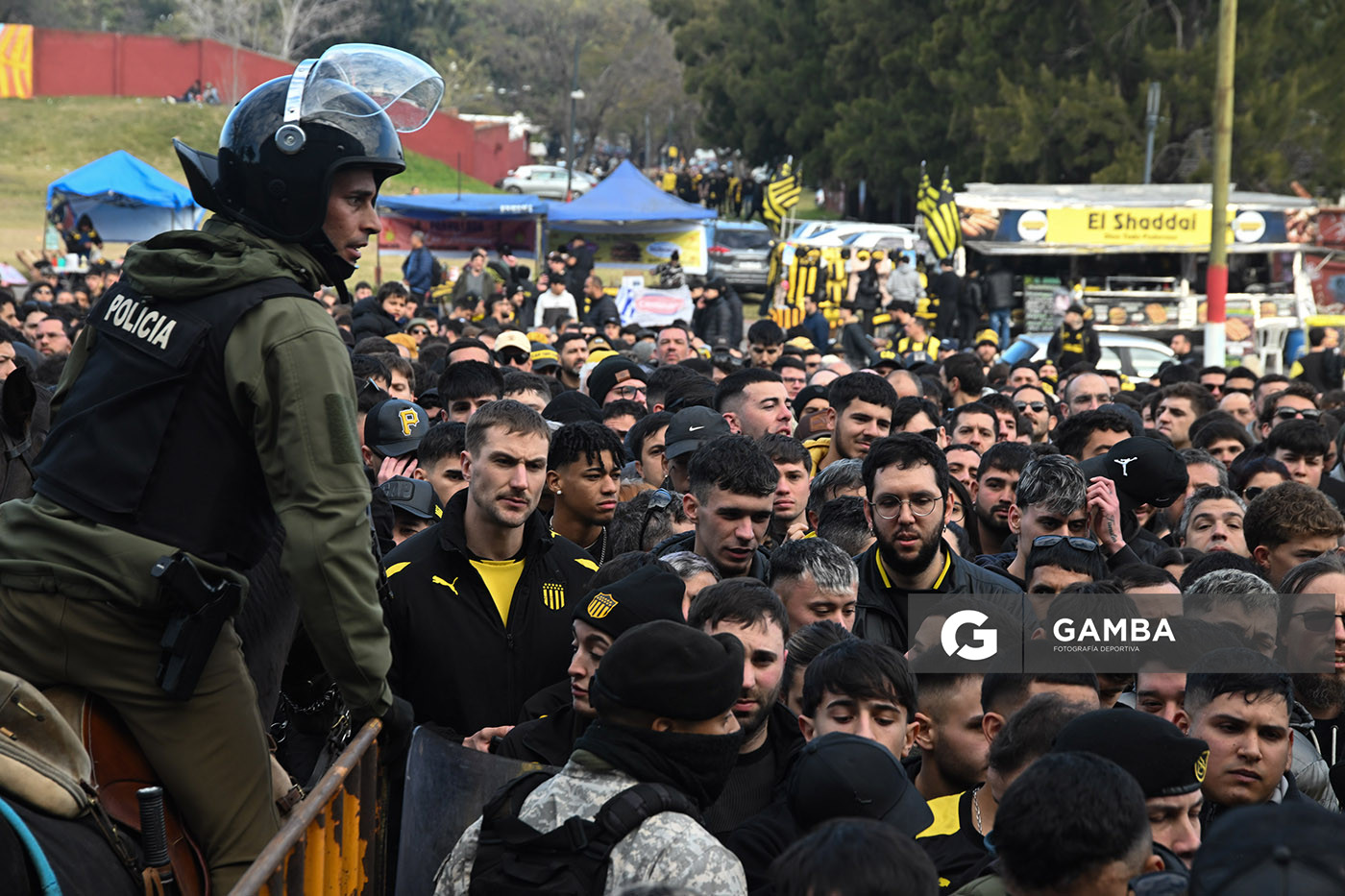Hinchas de Peñarol. Torneo Intermedio. Estadio Centenario.