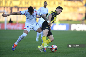 Maximiliano Silvera, de Peñarol. Torneo Intermedio. Estadio Centenario.