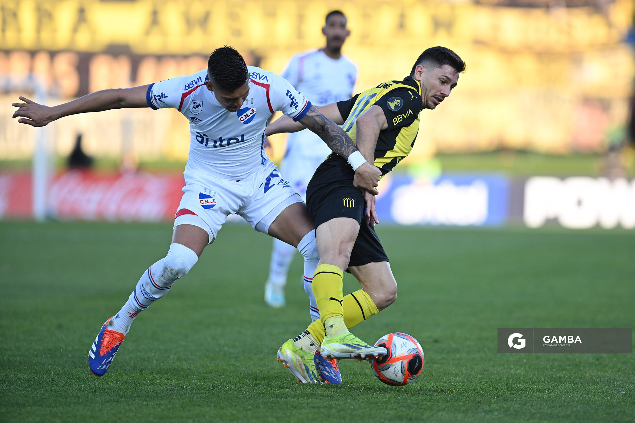 Maximiliano Silvera, de Peñarol. Torneo Intermedio. Estadio Centenario.