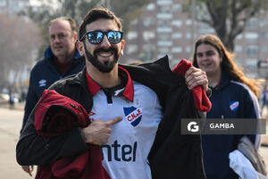 Hinchas de Nacional. Torneo Intermedio. Estadio Centenario.