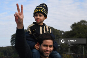 Hinchas de Peñarol. Torneo Intermedio. Estadio Centenario.