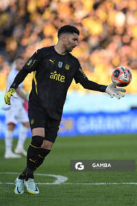 Martín Campaña, golero de Peñarol. Torneo Intermedio. Estadio Centenario.