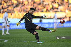 Martín Campaña, golero de Peñarol. Torneo Intermedio. Estadio Centenario.