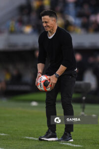 Pablo Peirano, director técnico de Nacional. Torneo Intermedio. Estadio Centenario.