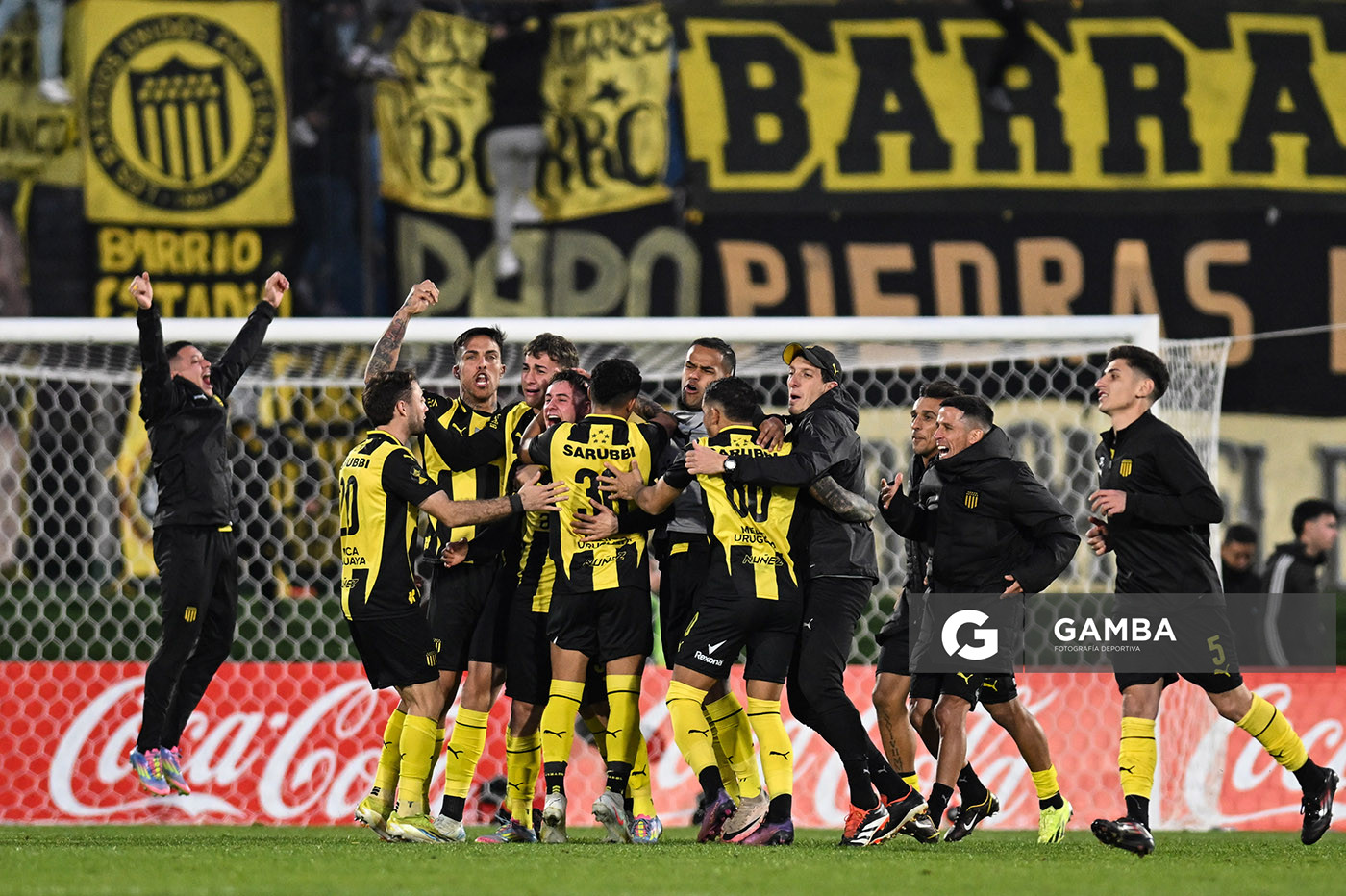 Peñarol Campeón. Torneo Intermedio. Estadio Centenario.