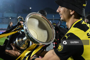 Maximiliano Silvera. Peñarol Campeón. Torneo Intermedio. Estadio Centenario.