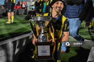 Maximiliano Silvera. Peñarol Campeón. Torneo Intermedio. Estadio Centenario.