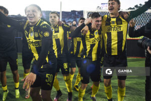 Peñarol Campeón. Torneo Intermedio. Estadio Centenario.