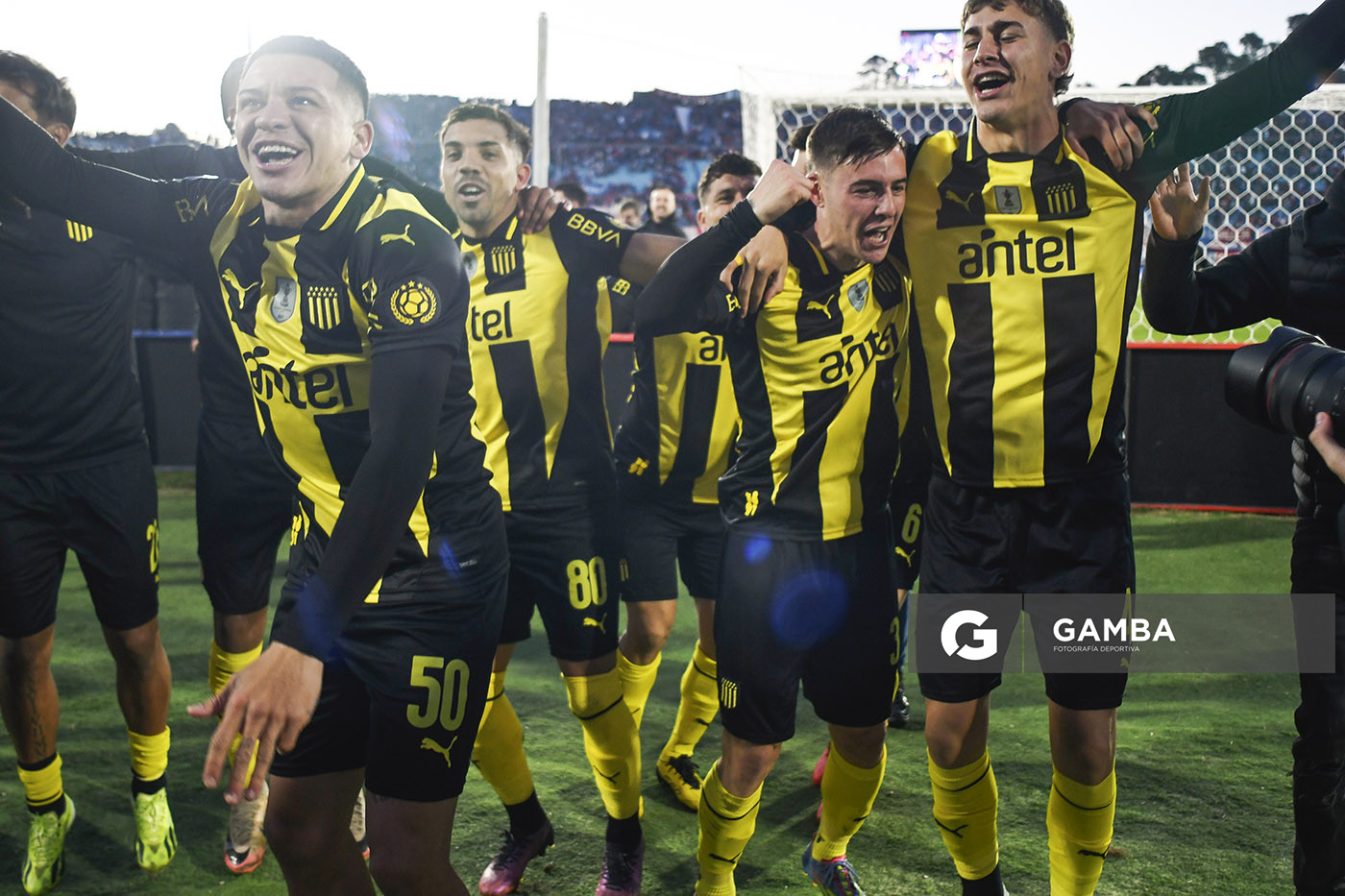 Peñarol Campeón. Torneo Intermedio. Estadio Centenario.