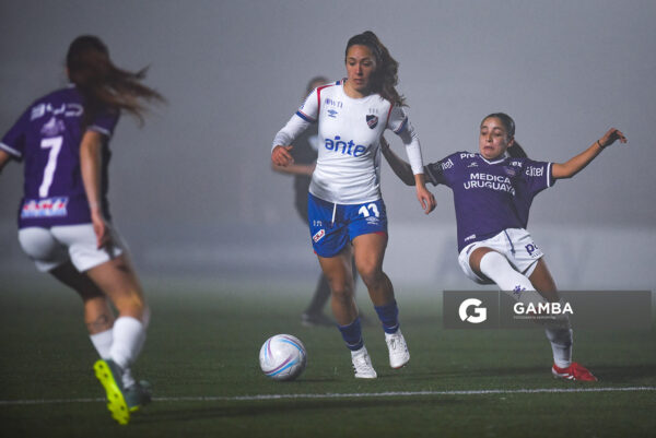 Cecilia Jourdan, de Nacional. Campeonato Uruguayo de Fútbol Femenino. Complejo Rentistas.