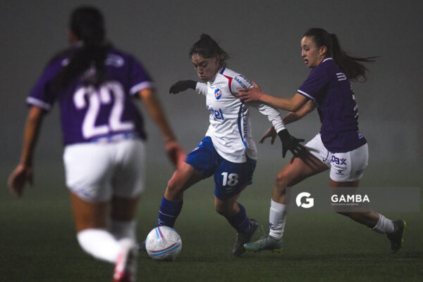 Julieta Melogño, de Nacional. Campeonato Uruguayo de Fútbol Femenino. Complejo Rentistas.