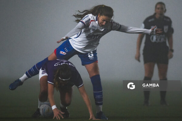 Agustina Muñoz, de Defensor Sporting. Campeonato Uruguayo de Fútbol Femenino. Complejo Rentistas.
