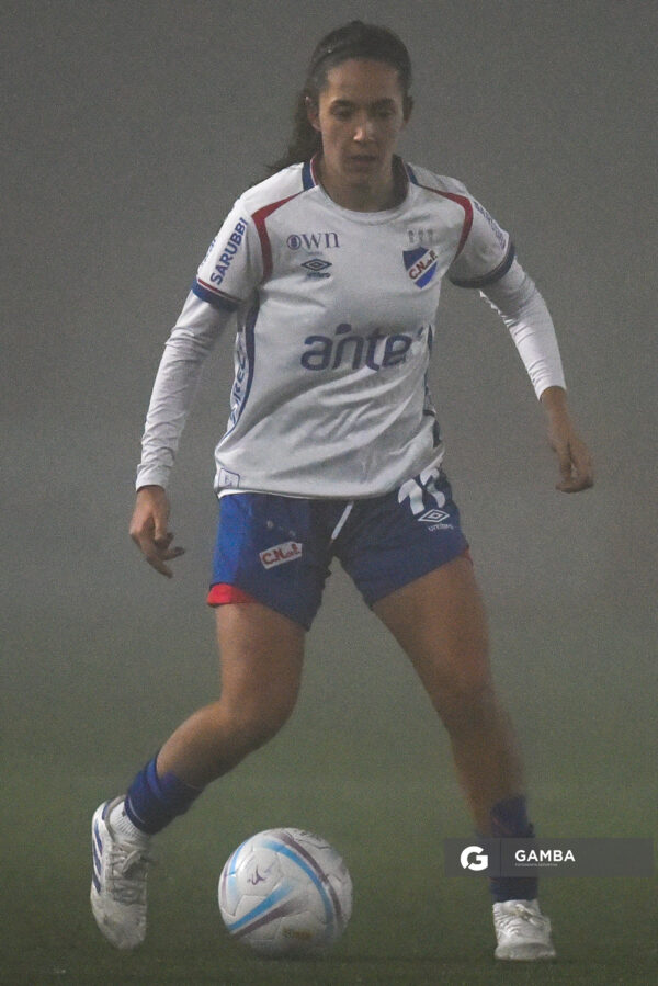 Cecilia Jourdan, de Nacional. Campeonato Uruguayo de Fútbol Femenino. Complejo Rentistas.
