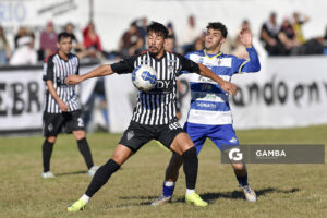Hamilton Pereira, de Río Negro. 21ª Copa Nacional de Clubes. Estadio Álvaro Pérez.