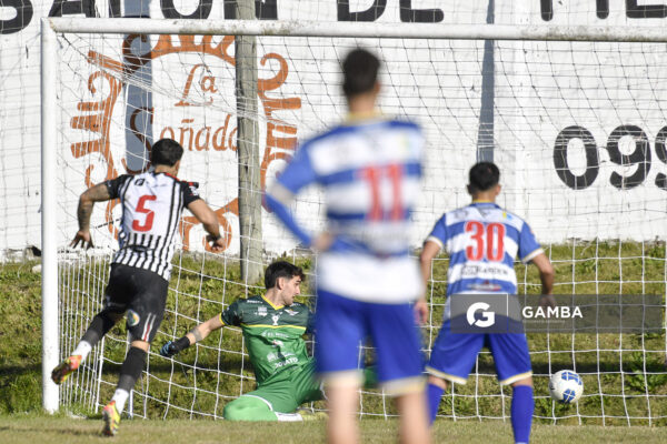 José Barreto, de Río Negro. 21ª Copa Nacional de Clubes. Estadio Álvaro Pérez.