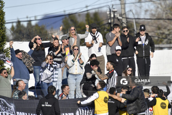 José Barreto, de Río Negro. 21ª Copa Nacional de Clubes. Estadio Álvaro Pérez.