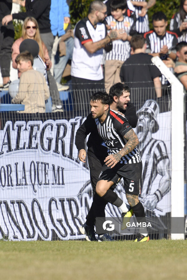 José Barreto, de Río Negro. 21ª Copa Nacional de Clubes. Estadio Álvaro Pérez.