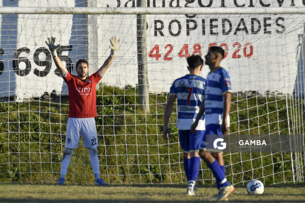Bernardo Long, de Río Negro. 21ª Copa Nacional de Clubes. Estadio Álvaro Pérez.