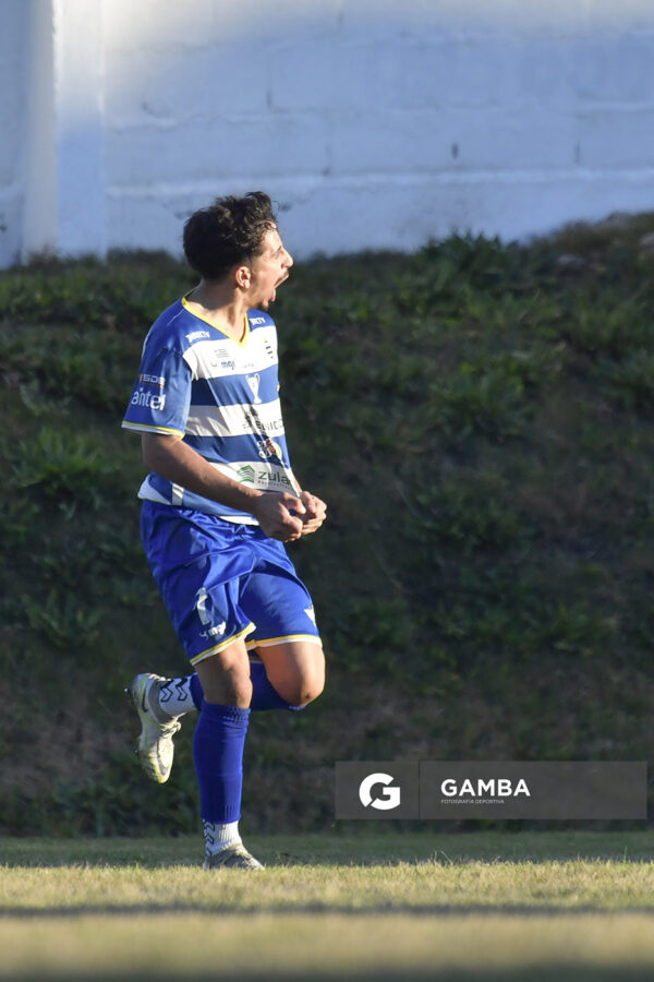Matías Tábares, de Libertad. 21ª Copa Nacional de Clubes. Estadio Álvaro Pérez.